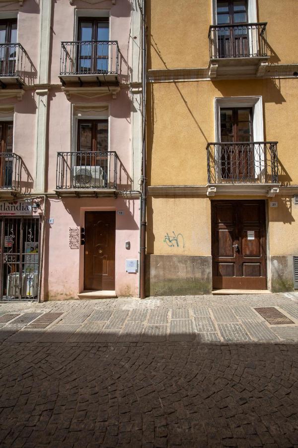 Via Cavour 19, Appartamento Del Conte Iglesias Exterior foto